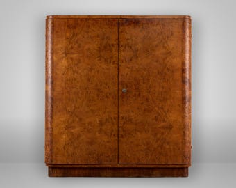 Armoire basse Art Déco conçue par Jindřich Halabala pour UP Závody, années 1950, Tchécoslovaquie