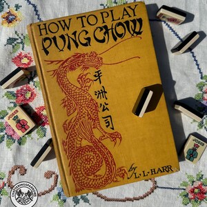 Stunning Two-Tone 1920s Vintage Mahjong by Pung Chow, 152 tiles, NMJL ready! image 3