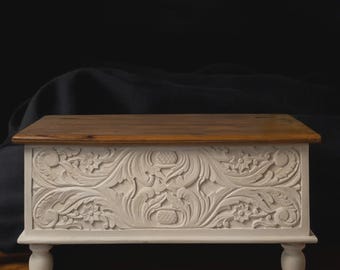 Cofre de madera de mango tallado a mano / Baúl de almacenamiento blanco con estampado floral envejecido