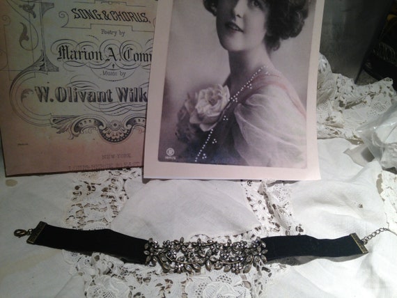 Oh So Romantic Edwardian Style Black Velvet Choke… - image 5