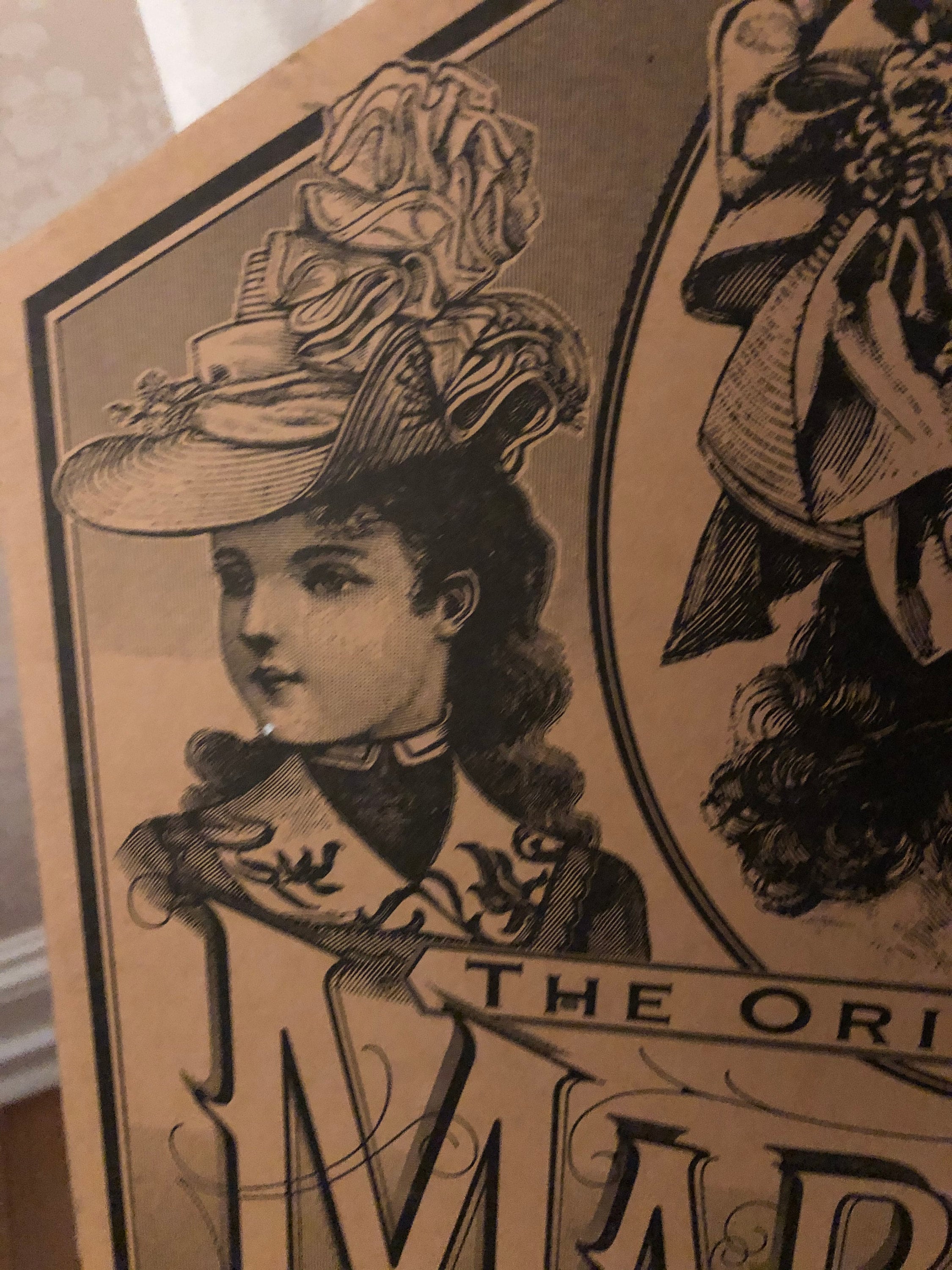 Gorgeous Vintage Hatbox the Original Mary Jean Collection 
