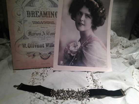 Oh So Romantic Edwardian Style Black Velvet Choke… - image 10
