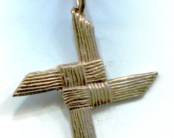 Brigit Cross - Large - 6012B