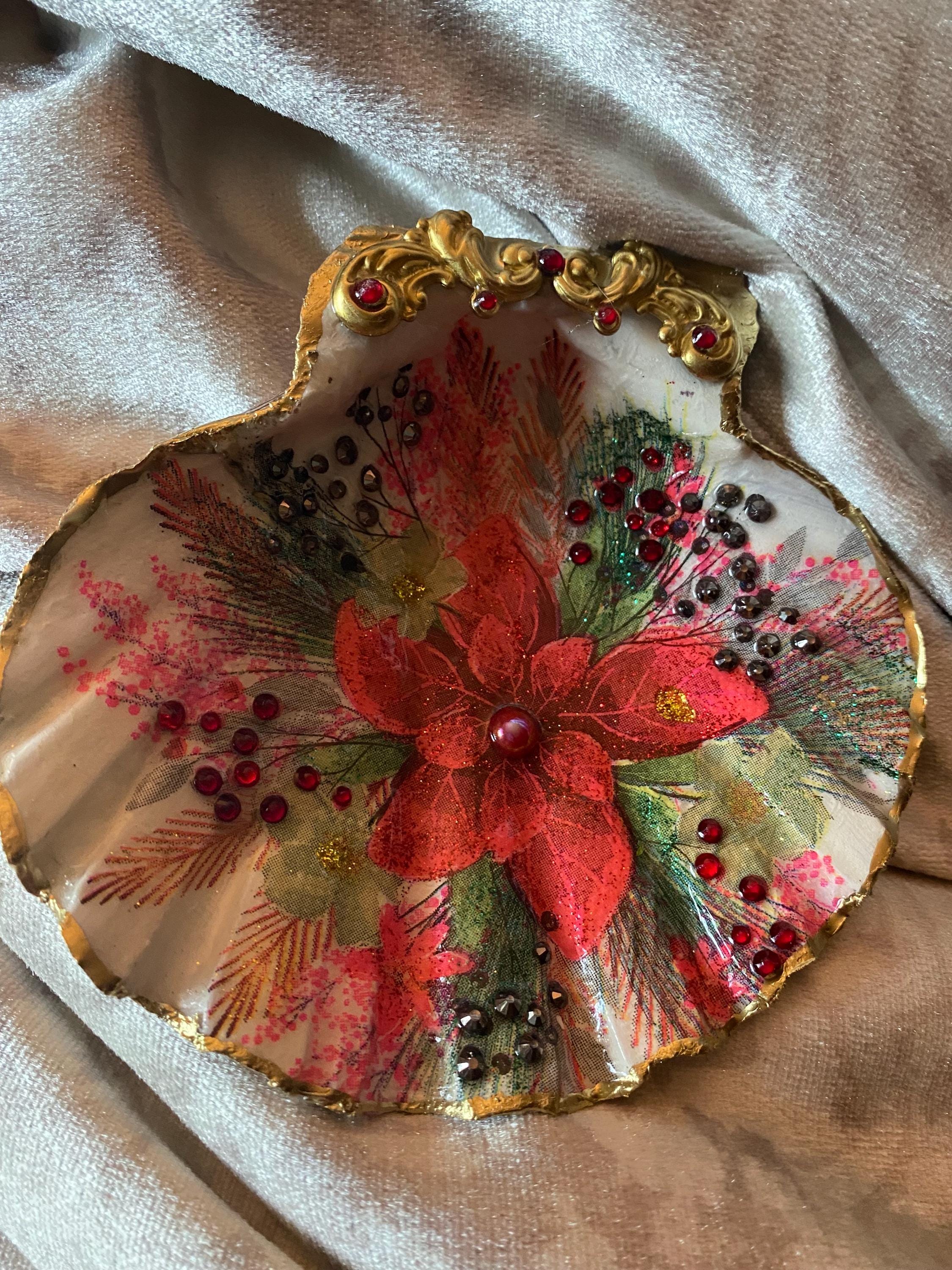 Holiday Shell Designes Holiday Designed Beautiful Decoupage Clam Shell: Holiday /christmas ...