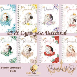 Pode incluir: Coleção de oito cadernos com espiral e capas ilustradas. Cada capa apresenta um leão branco coroado, uma criança e elementos florais ou decorativos. Os textos "Decimal" e "Princesas do Rei" são visíveis.