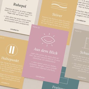 Könnte beinhalten: Eine Sammlung von Karten mit verschiedenen Designs und Texten auf Deutsch. Die Karten sind in verschiedenen Farben gehalten, darunter Beige, Rosa und Türkis. Die Karten haben einfache Strichzeichnungen und Text, mit dem Wort "mindterior" unten.
