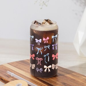Vaso para sorber, 16 oz - Lindo vaso con lazo, Artículos para beber, Decoración de cocina, Regalo para ella, Cristalería única, Recipiente para bebidas