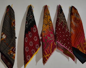 Conjunto de 5 panos de prato vintage Kantha em algodão, feitos à mão. Panos de cozinha coloridos em estilo boho.