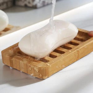 Natural Bamboo Soap Dish: Self-Draining Eco-Friendly Holder