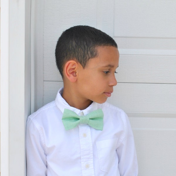 FREE US SHIPPING/ Medium Green White Squares Boys Bow Tie/ Mens Bow Tie/ Easter Bow Tie/ Dog Bow Tie