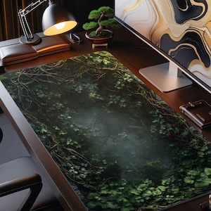 Skrivbordsmatta i den förtrollade skogen | Musmatta i gotisk natur | Dark Academia Gaming & Work Surface