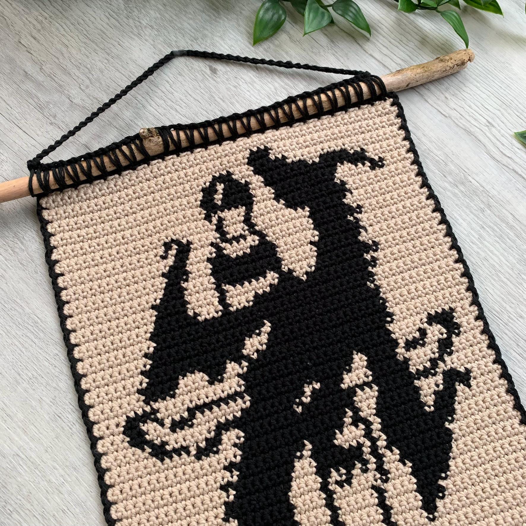 Dragon Dagger Tapestry Crochet Pattern | Romantasy Wall Art