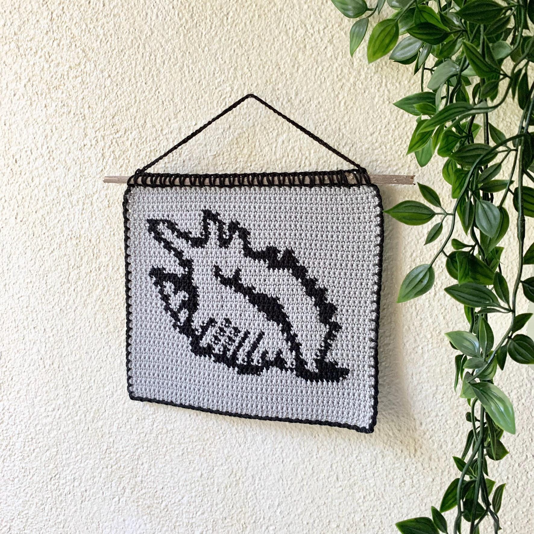 Tapestry Crochet Pattern | Mermaid's Shell | Coastal Wall Hanging