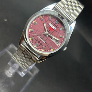 Refurbished Vintage Seiko 5 Automatic Watch: Pink Dial, Stainless Steel
