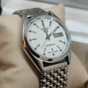 Automatic seiko 5 white dial  17 jewels Men&#39;s wrist watch 6309A case material stainless steel 37mm vintage refurbished