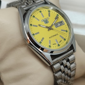 Refurbished Vintage Seiko 5 Automatic Watch: Yellow Dial, Day/Date