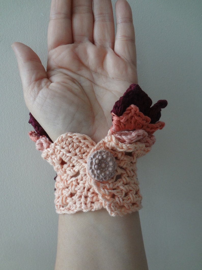 CROCHET PATTERN: Daphe Crochet cuff, crochet mesh cuff, crochet, crochet bracelet, crochet lace cuff, Victorian crochet cuff, romantic cuff, image 9