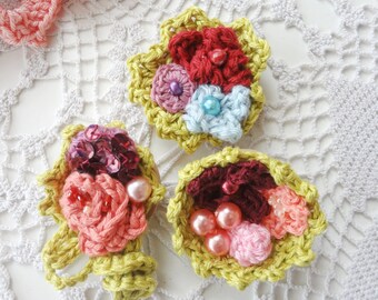Mini Crochet Flower Brooches, crochet brooches, crochet flower brooch, flower broaches, miniature brooches, mori girl, woodland brooch,