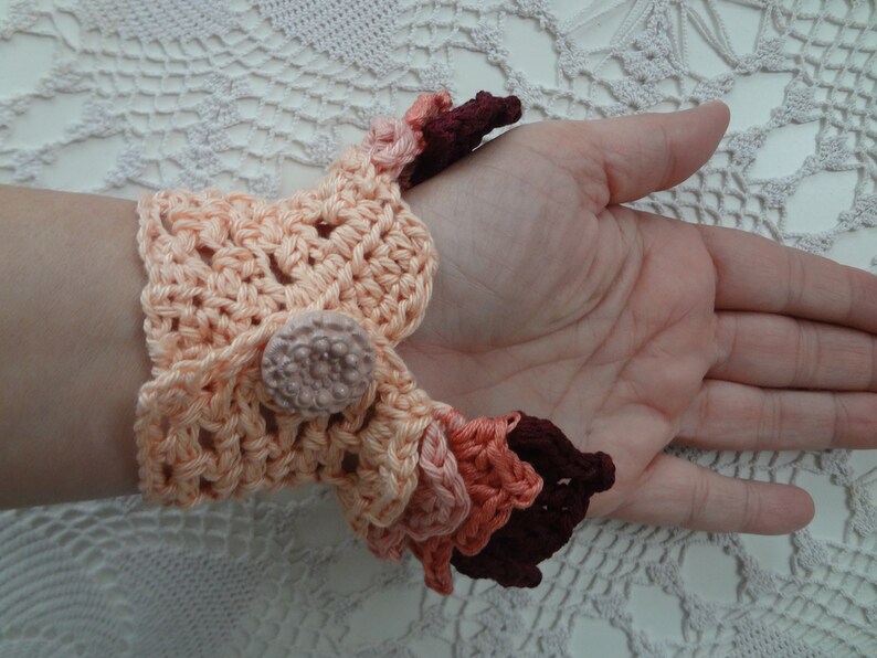 CROCHET PATTERN: Daphe Crochet cuff, crochet mesh cuff, crochet, crochet bracelet, crochet lace cuff, Victorian crochet cuff, romantic cuff, image 5