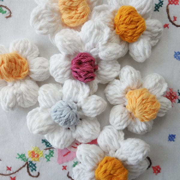 CROCHET PATTERN: Big Puffy Flowers, crochet flower, crochet daisies, crochet puffy flowers, crochet decoration,