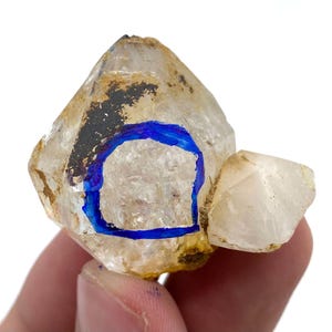 ユニークなウィンドウクォーツオンマトリックス、パキスタン鉱物標本