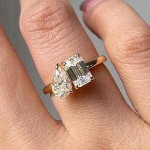 Toi et Moi Lab Diamond Ring, Two Stone Ring, Engagement Ring, Double Stone Ring, 14k Gold Anniversary Gift Ring Pear Emerald Toi et Moi Ring