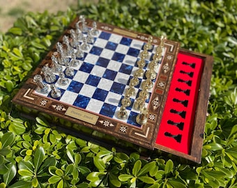 Juego de ajedrez de madera con incrustaciones hecho a mano: almacenamiento en cajones, piezas de oro y plata, tablero de ajedrez hecho a mano, piezas de metal.