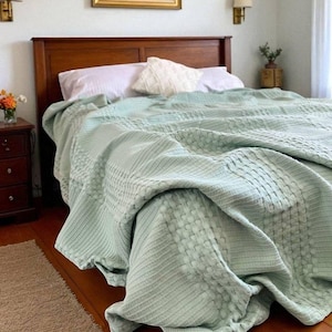 Waffle Cotton Bed Cover - Soft Textured Blanket, Lightweight Cotton Throw for Bedroom Decor, Cozy Layered Bedding, Mint Waffle Bedspread