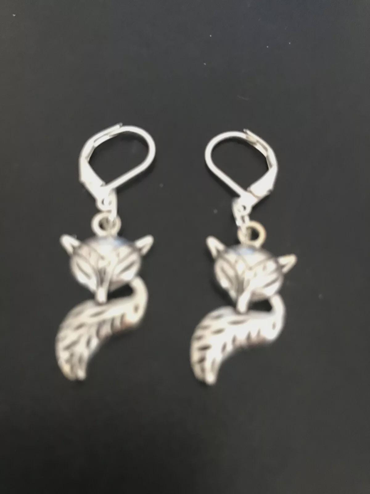 Tibetan Silver Fox Earrings: Dangly Leverback Hooks - Etsy Denmark