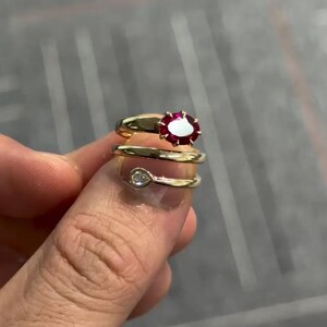 Rubinförlovningsring | Röd rubinring | Rubinuttalandering | Guldrubinring | Öppen wrapring | Unik ädelstensring | Cocktailring bild 2