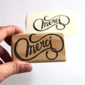Franse rubberen stempel Merci, belettering, "bedankt", met de hand gesneden, op hout gemonteerd