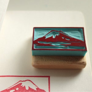 Tampon mont Fuji, gravé à la main, en gomme, monté sur bois