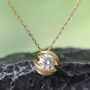 Dainty 18K Gold Cubic Zirconia Pendant Necklace: Minimalist Layering Jewelry