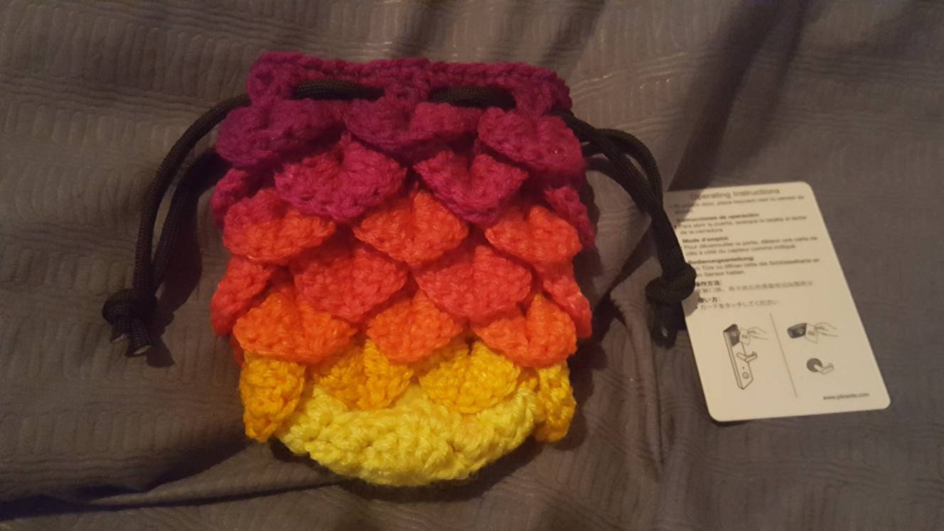 dragon scale crochet bag