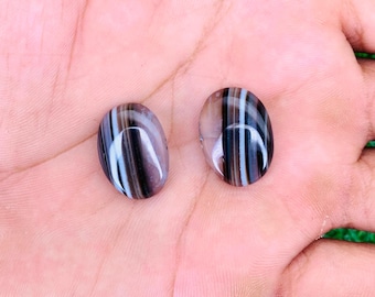 Black Agate Oval Cabochon: Loose Gemstone for Jewelry Making (21x14x5mm, 25.60 Crt)