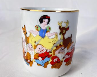 Vintage Collectable Walt Disney Productions Porcelain Mug with Gold Rim - Snow White - Excellent Condition