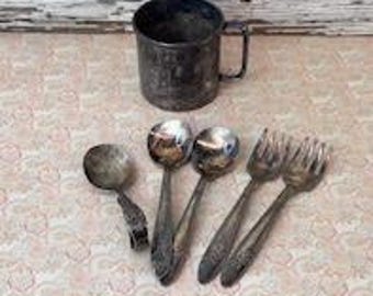Conjunto Vintage de Copo e Talheres para Bebê Rogers Bros 1881 | Conjunto de Alimentação Infantil em Prata | Lembrança para Quarto de Bebê