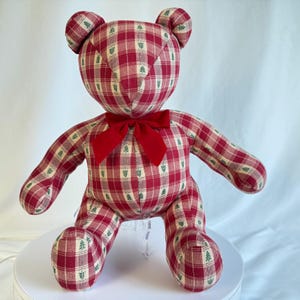 Osito de peluche navideño de recuerdo, cosido a mano - Memory Bear