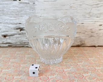 Oneida Southern Garden Crystal Rose Bowl Vintage Floral Etched Crystal Vase Trinket Dish