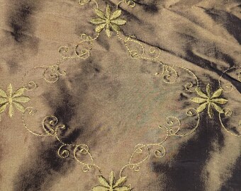 Vintage bruine en gouden geborduurde stof – 1 x 58” breed