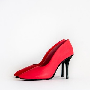Tonner 16" Tyler Doll Pointed Toe Stiletto Shoes | "Eleanor" Coral top + black