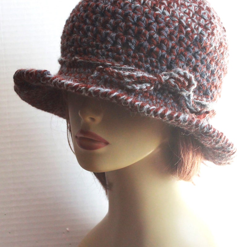 Bonnet En Laine Femme – Couleur Noir, Gris Clair Et Gris Foncé – Taille Unique – Neuf Sans étiquette