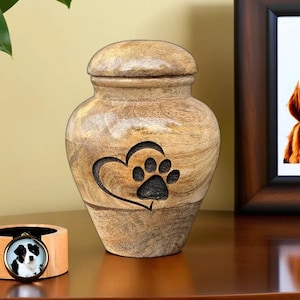 Urn for pets, dog urn, cat urn, ashes box, pet memorial, pet urns, small urn, large urn, wood urn, cremation box, pet ashes