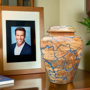 Handcrafted Large Wooden Cremation Urn – Premium Ashes Box for Human or Pet – Elegant Memorial Funeral Urn Keepsake