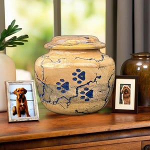 Personalized Pet Urn for Ashes – Wooden Dog or Cat Cremation Box – Custom Engraved Keepsake Memorial Urn