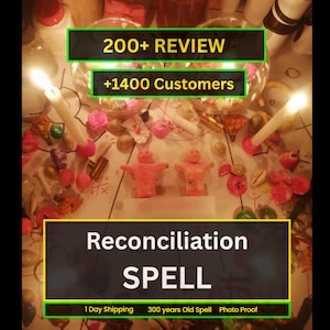 Könnte beinhalten: Draufsicht auf ein spirituelles Ritual mit brennenden Kerzen, kleinen rosa Figuren und verstreuten Gegenständen. Der Text auf dem Bild lautet "200+ REVIEW", "+1400 Customers" und "Reconciliation SPELL".