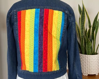 Veste en jean à rayures verticales Pride - Objets d'art portables recyclés