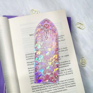Holografiskt bokmärke för slottsfönster – Sagotisk gotisk design, fantasyläsarpresent Pink Castle