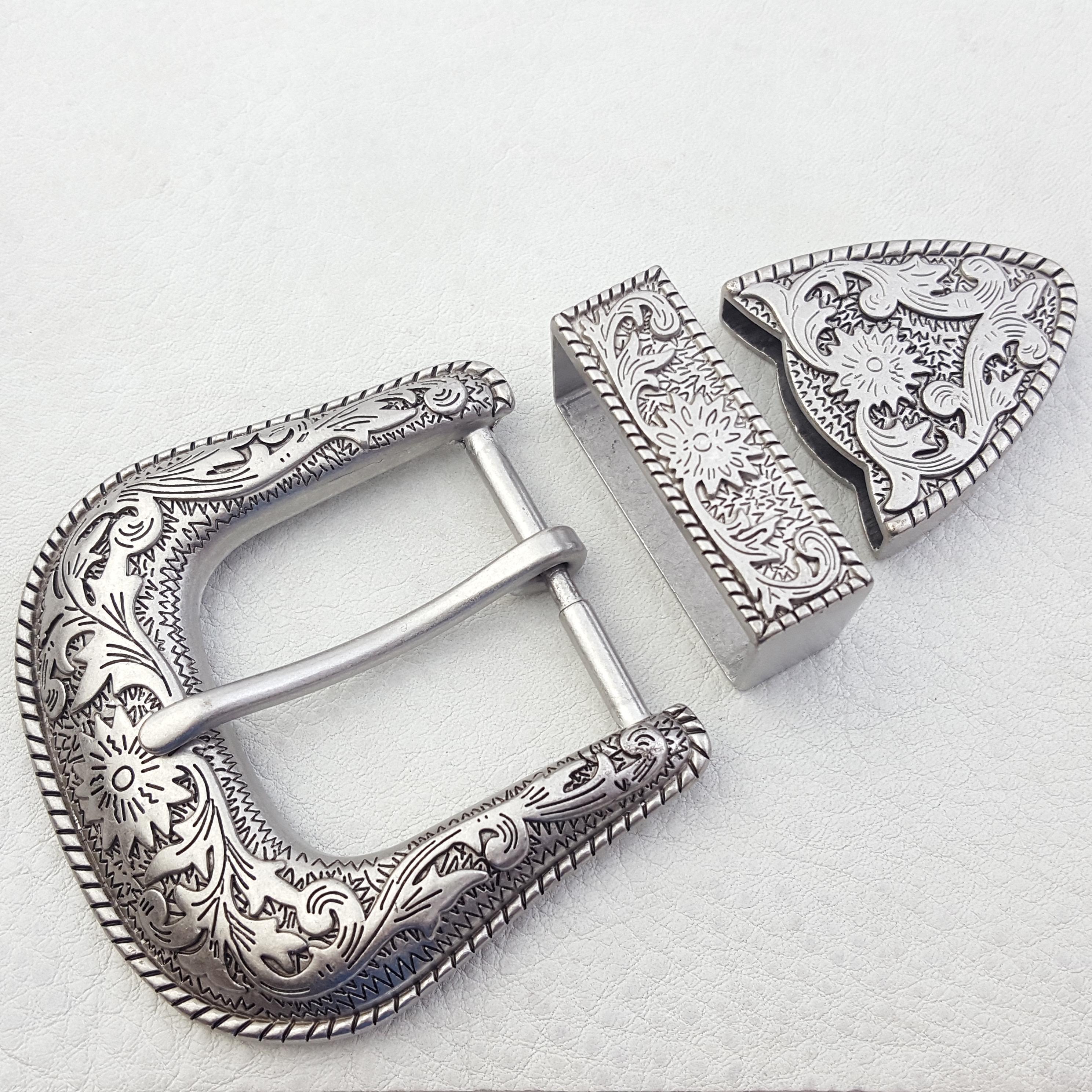 ウエスタンスタイルのシルバーまたは真鍮のバックルセット - Etsy 日本