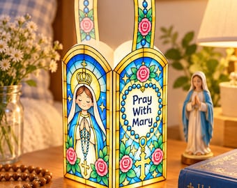 Bastelvorlage für eine Rosenkranzlaterne zum Ausdrucken | Beten mit Maria – Katholische Aktivität für Kinder | Marienlaterne aus Buntglas | Bastelidee zum Rosenkranzmonat